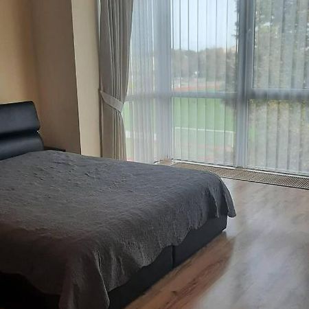 شقة Jaukus Apartamentai Šiauliai المظهر الخارجي الصورة